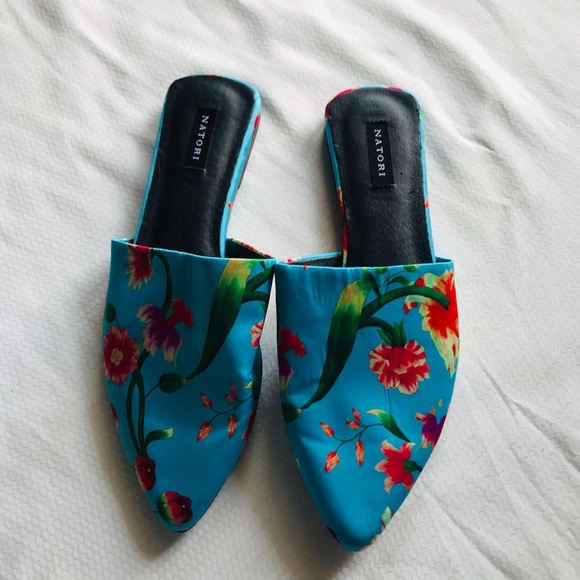 Natori Women's Floral Blue Mules - Picture 5 of 9